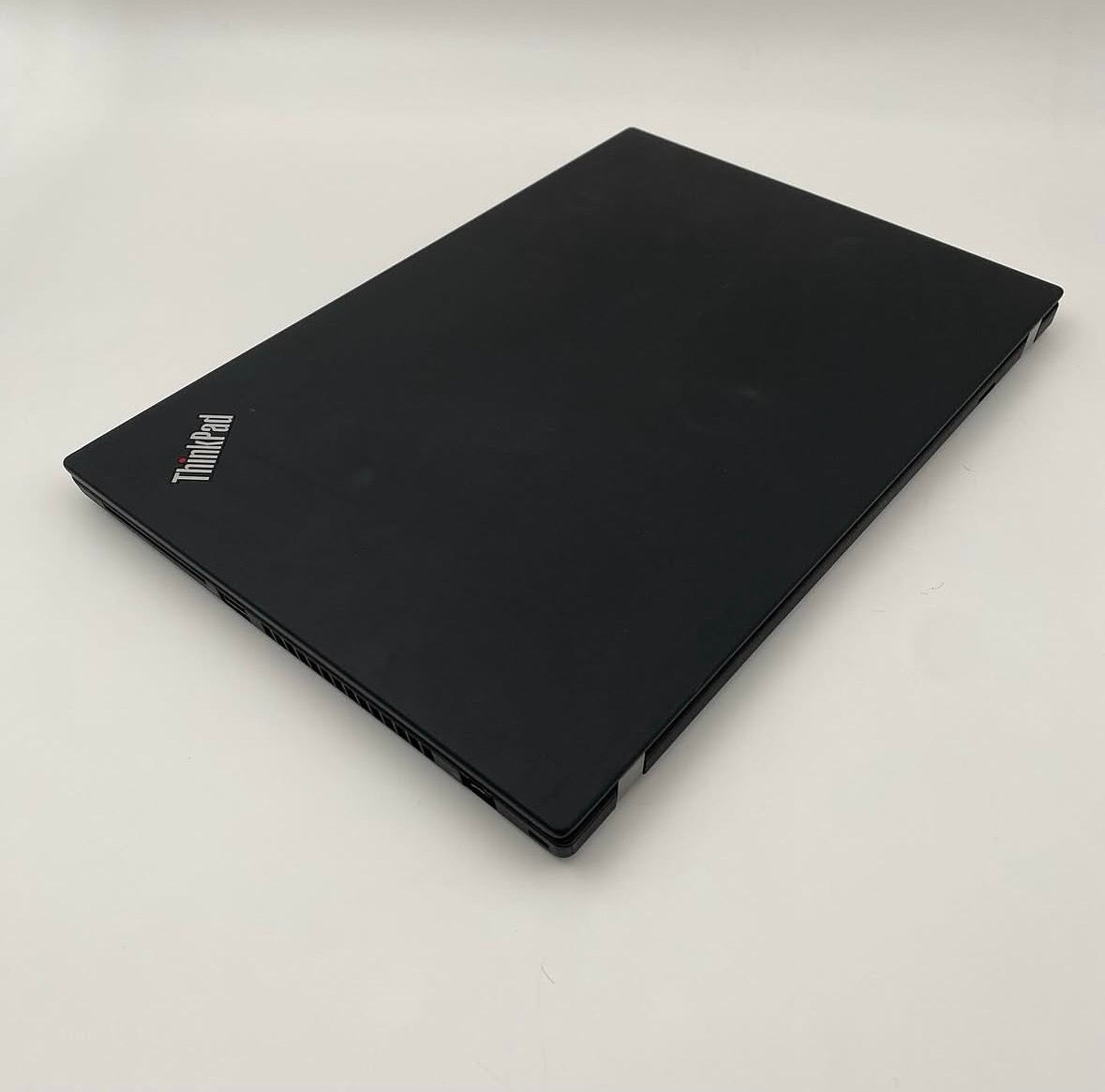 Lenovo Premium Business Series Laptop i5 | 8GB : 512GB SSD storage