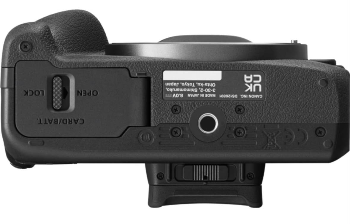 Canon EOS R100 Mirrorless Camera RF-S 18-45mm 1/4.5-6.3 IS STM