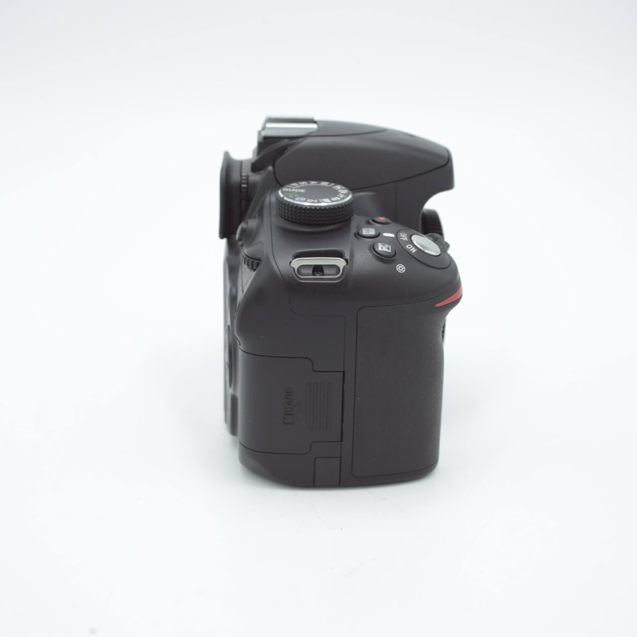 Nikon 24.2 MP CMOS Digital SLR with 18-55mm f/3.5-5.6 AF-S DX VR NIKKOR Zoom Lens (Black)