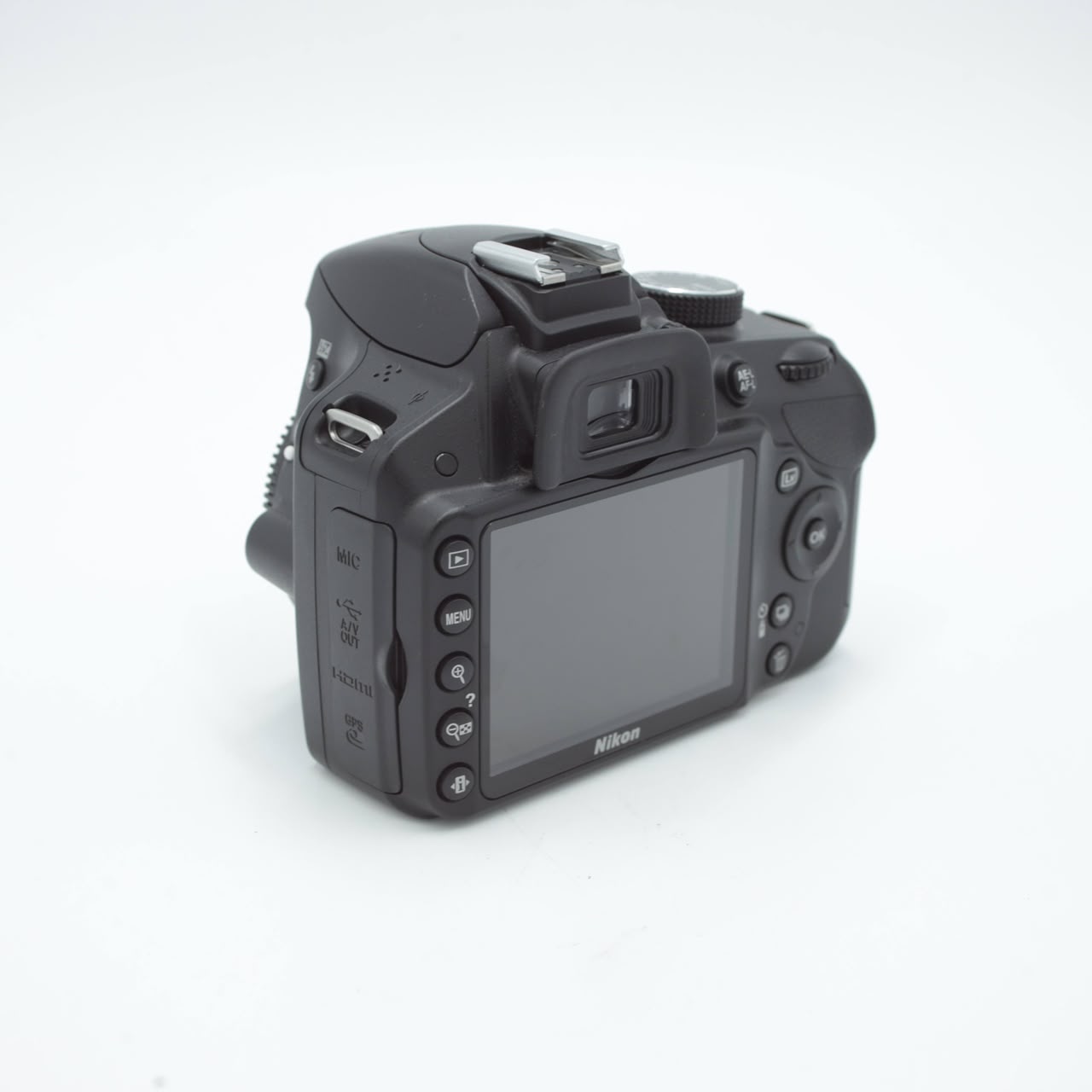 Nikon 24.2 MP CMOS Digital SLR with 18-55mm f/3.5-5.6 AF-S DX VR NIKKOR Zoom Lens (Black)